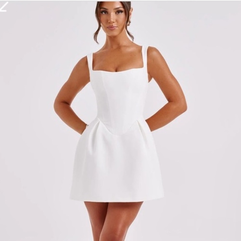 Babyboo Janiyah Mini Ivory Corseted Party Dress Size Med NWT